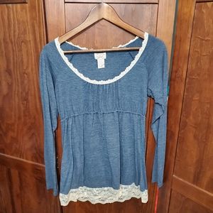 Eyelash Couture top blue with cream lace detail